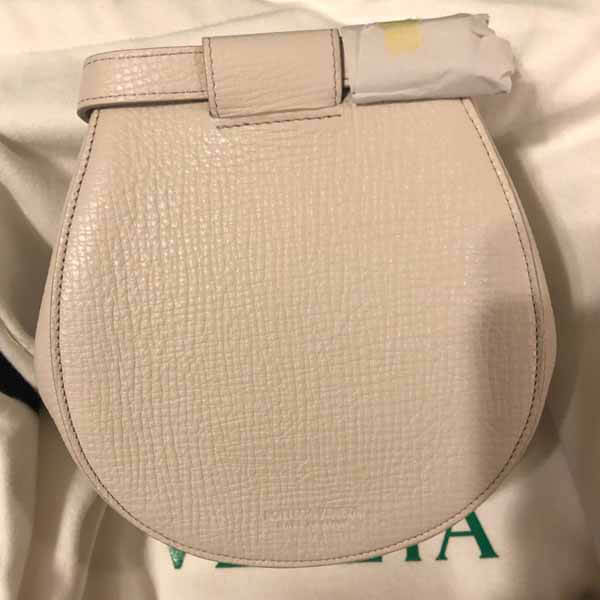 人気!【ボッテガヴェネタ】2Way レザー ラウンド ベルトバッグ偽物 576643VMAO28633